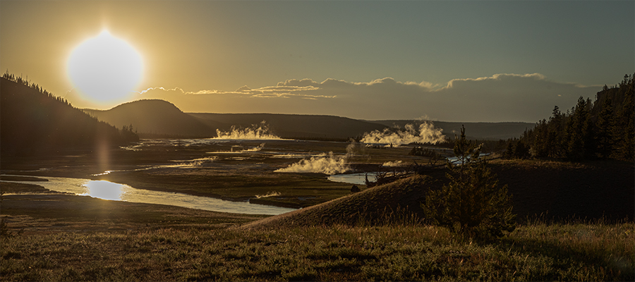 Firehole River cutting in front of Midway Geyser Basin.